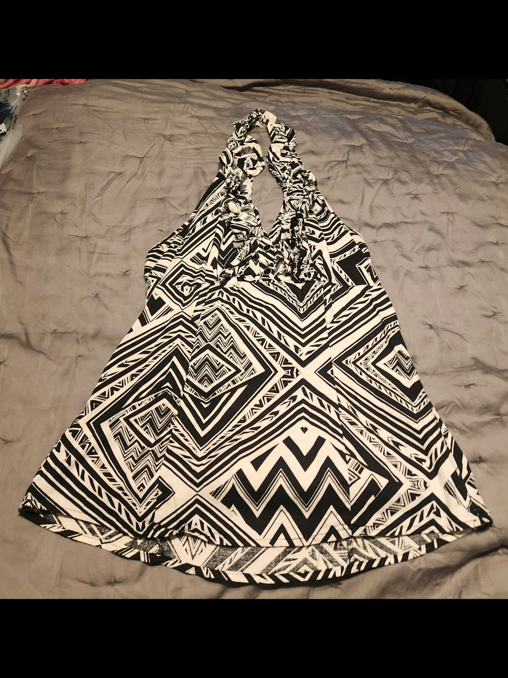 Heart Soul Black & White Geometric Halter Tank